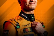 F1奥地利站正赛：诺里斯夺冠！维斯塔潘退赛，索伯又双叒叕拿分了